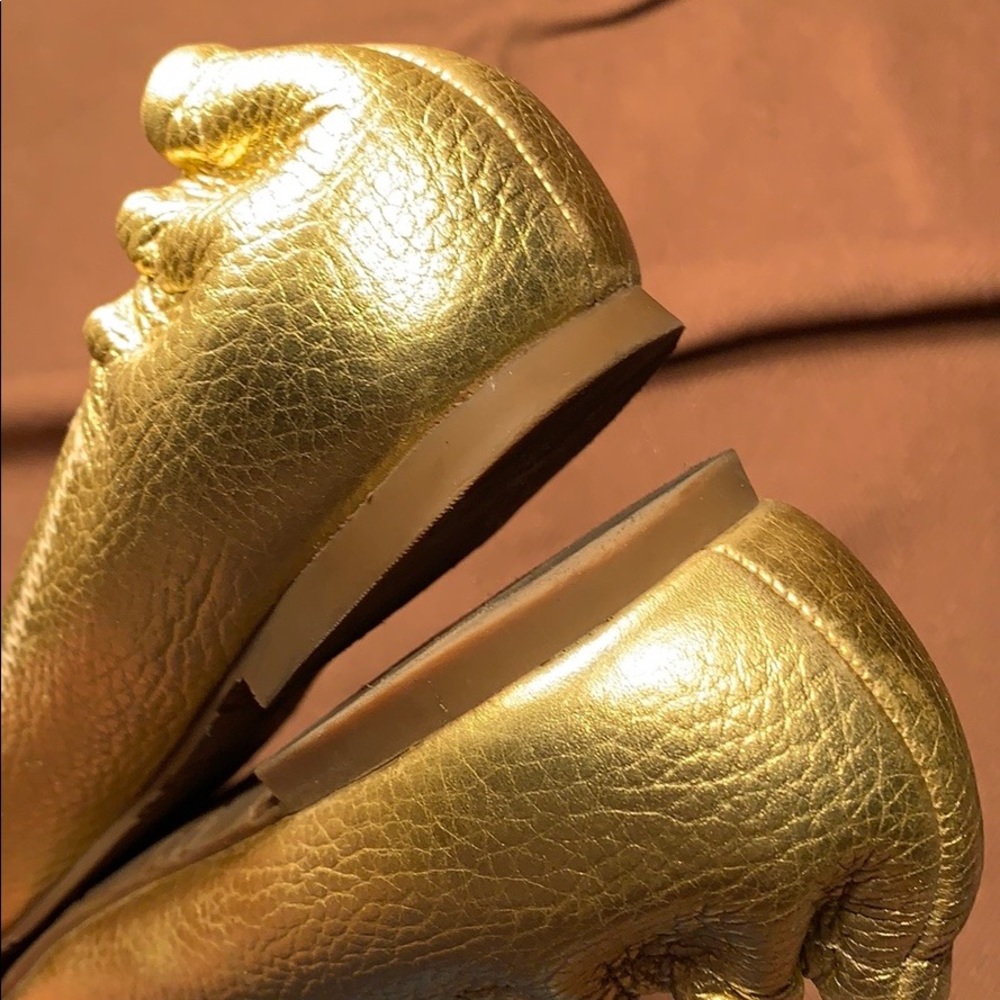 Tory Burch Gold Leather Magnificent Almost New! - Picture 7 of 15